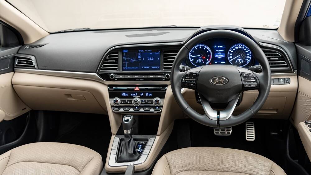 Hyundai Elantra Hybrid 2026 Interior
